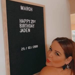 Meet your Posher, Hayley